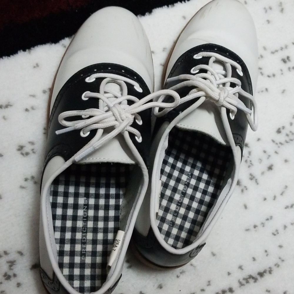 Retro 50s saddle shoes